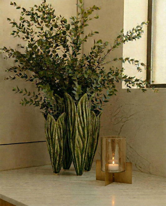 Tulpenblatt-Steinzeugvase